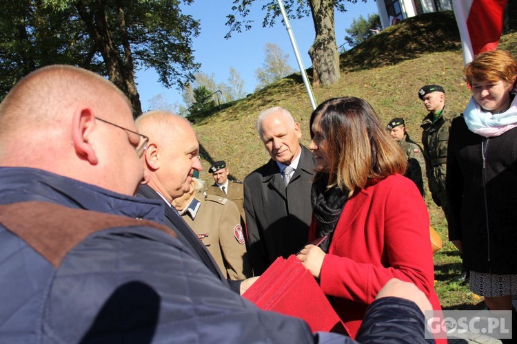 Uroczystości przy pomniku Ofiar Ludobójstwa w Zielonej Górze (Łężyca)