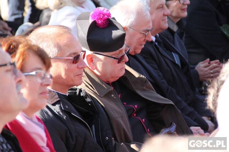 Uroczystości przy pomniku Ofiar Ludobójstwa w Zielonej Górze (Łężyca)