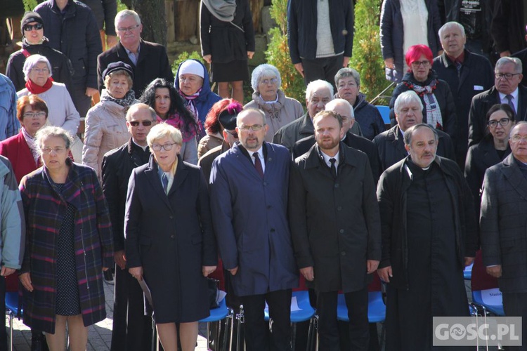 Uroczystości przy pomniku Ofiar Ludobójstwa w Zielonej Górze (Łężyca)