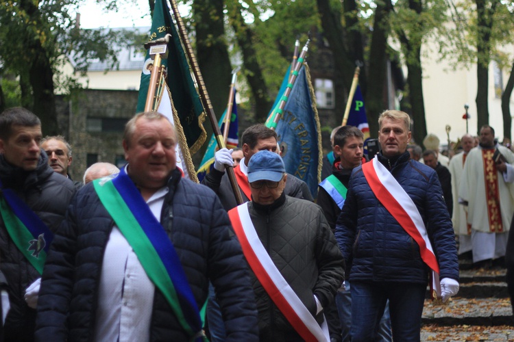 Pielgrzymka hodowców gołębi i orkiestr kalwaryjskich