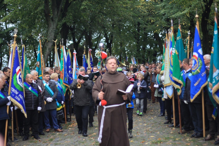 Pielgrzymka hodowców gołębi i orkiestr kalwaryjskich