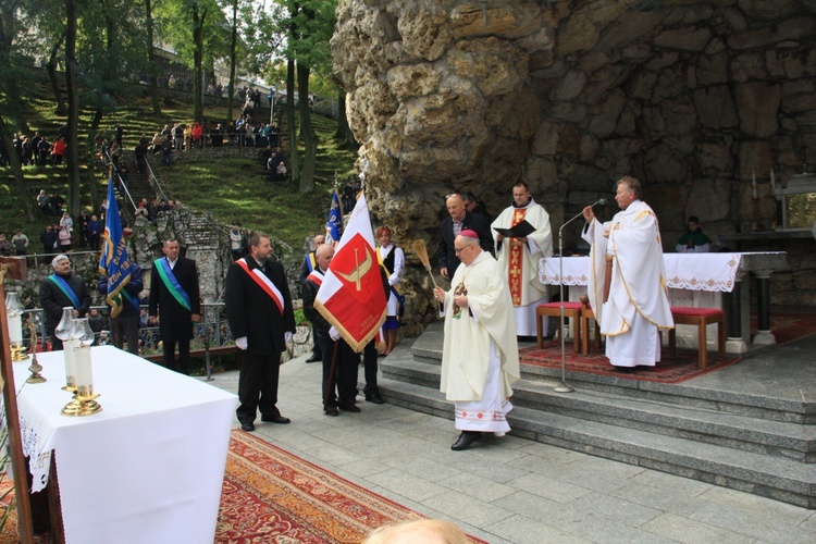 Pielgrzymka hodowców gołębi i orkiestr kalwaryjskich