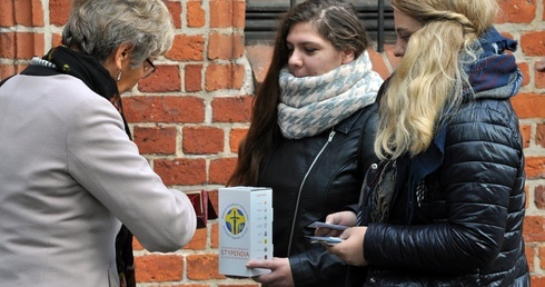Wstańcie, chodźmy! W niedzielę Dzień Papieski
