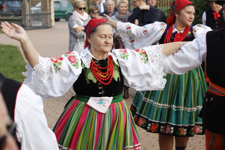 Jubileusz 45-lecia zespołu ludowego "Boczki Chełmońskie"