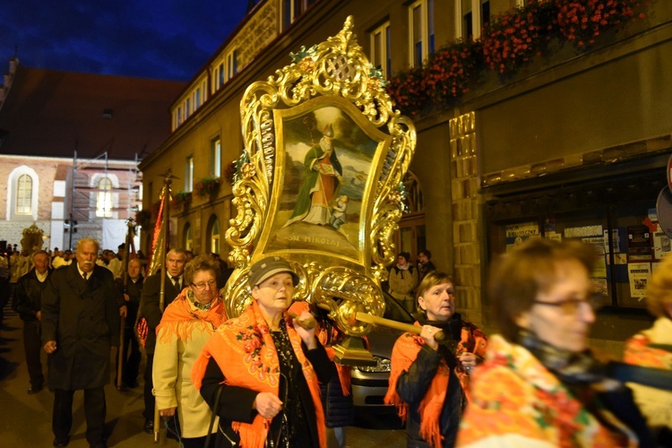 Suma i procesja różańcowa w bocheńskim sanktuarium