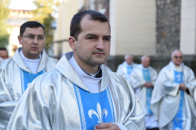 Suma i procesja różańcowa w bocheńskim sanktuarium