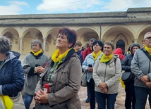 Asyż zachywcił panie nie tylko pod względem krajobrazu, ale także nieustanną "obecnością" św. Franciszka i św. Klary.