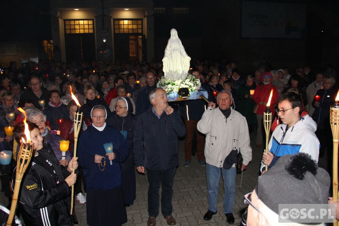 Procesja różańcowa w Głogowie