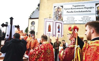 W liturgii uczestniczyli duchowni greckokatoliccy z regionu oraz księża rzymskokatoliccy z Wałcza.