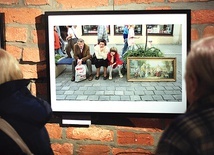 Fragment wystawy fotografii Sławomira  Mielnika „20”. 
