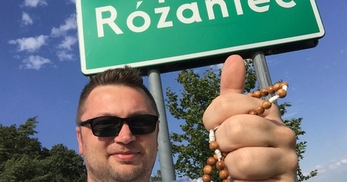 Odmawiam Różaniec. Nie tylko "do Maryi", ale też "jak Maryja" 