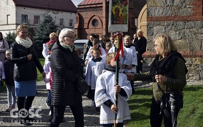 Pielgrzymka dzieci do Piotrówka