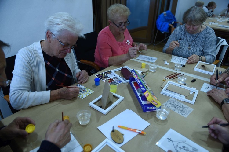 Rekolekcje dla seniorów - warsztaty plastyczne