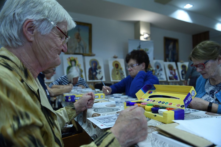 Rekolekcje dla seniorów - warsztaty plastyczne