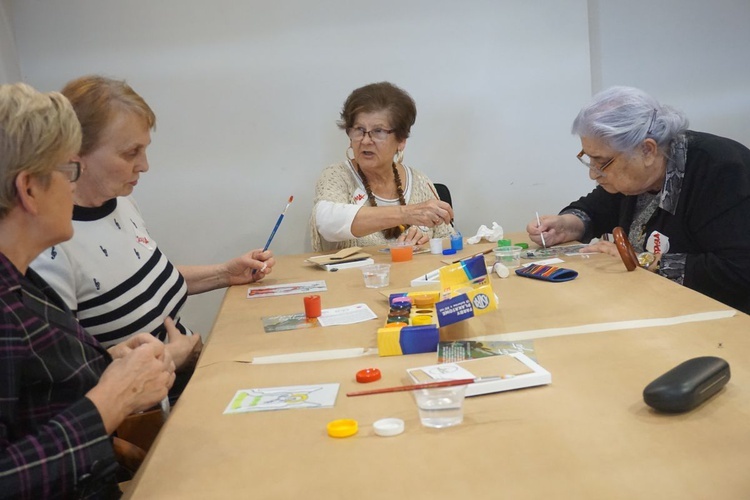 Rekolekcje dla seniorów - warsztaty plastyczne