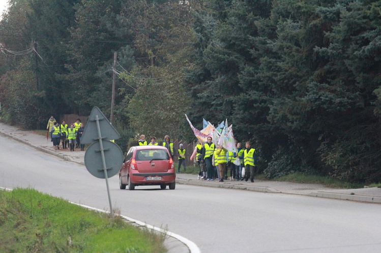 Odblaskowa szkoła w Rdziostowie