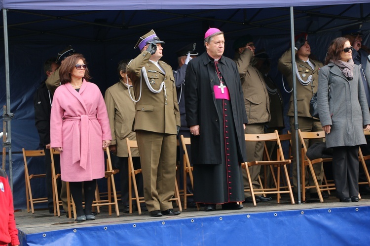 Ślubowanie klas pierwszych w KLO w Henrykowie