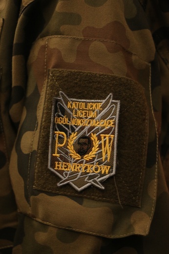 Ślubowanie klas pierwszych w KLO w Henrykowie