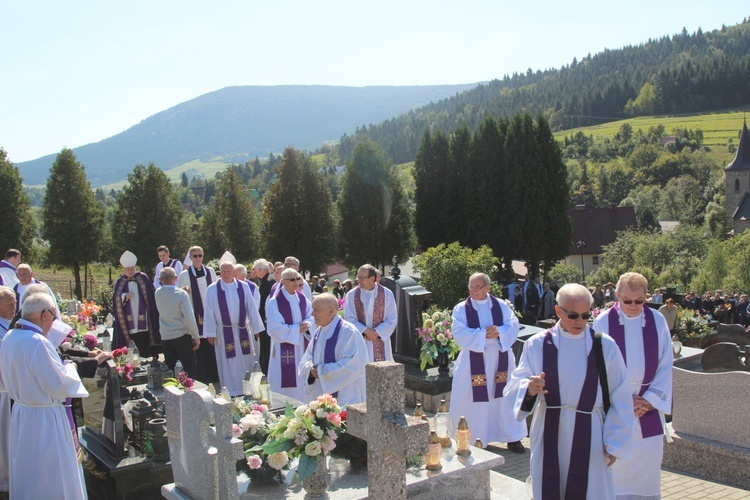 Pogrzeb śp. ks. prał. Stanisława Jaska w Węglówce