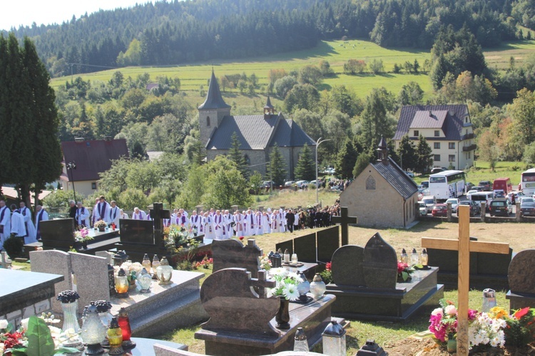 Pogrzeb śp. ks. prał. Stanisława Jaska w Węglówce