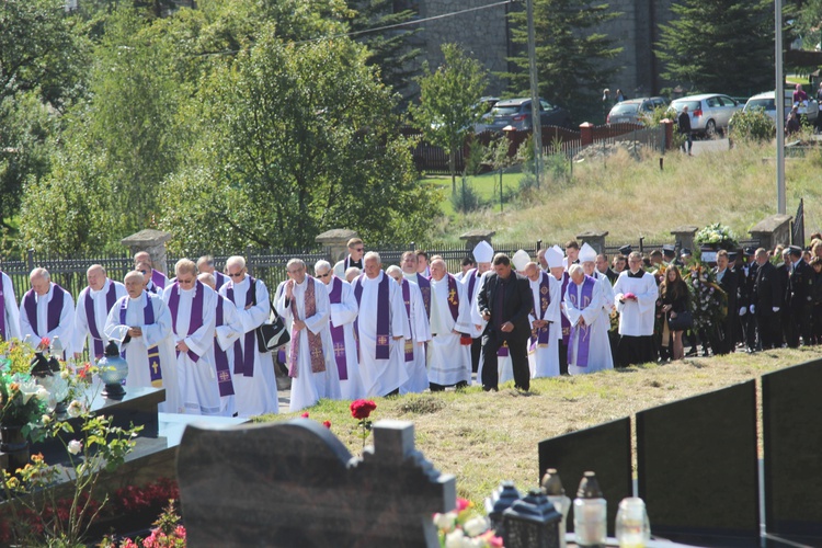 Pogrzeb śp. ks. prał. Stanisława Jaska w Węglówce