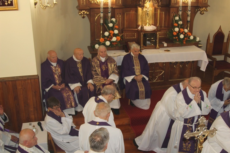 Pogrzeb śp. ks. prał. Stanisława Jaska w Węglówce