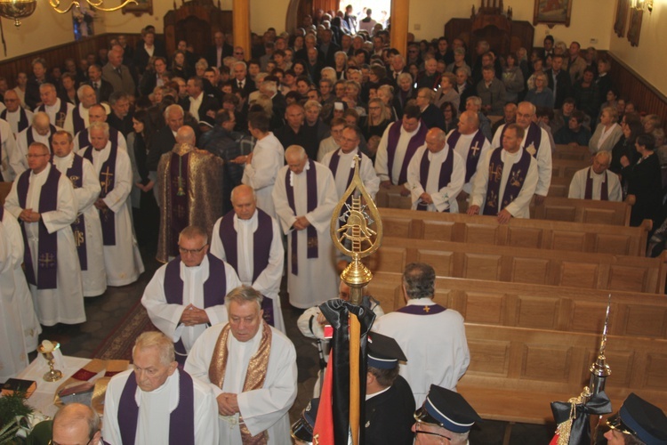 Pogrzeb śp. ks. prał. Stanisława Jaska w Węglówce