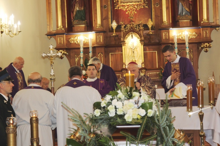 Pogrzeb śp. ks. prał. Stanisława Jaska w Węglówce