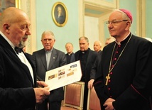 Abp Stanisław Budzik odebrał międzynarodową nagrodę literacką.