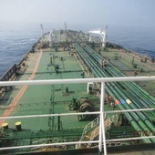 Irański koncern: Tankowiec trafiony rakietami z saudyjskiego wybrzeża