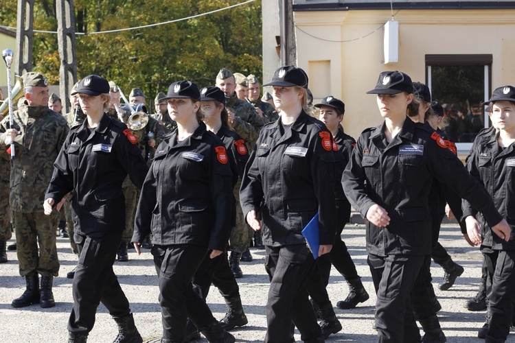 Ślubowanie pierwszoklasistów Technikum Zawodowego ZDZ w Nowym Mieście nad Pilicą