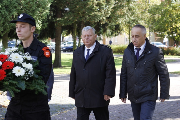 Ślubowanie pierwszoklasistów Technikum Zawodowego ZDZ w Nowym Mieście nad Pilicą