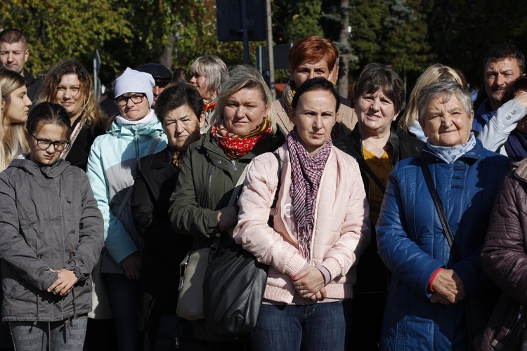 Ślubowanie pierwszoklasistów Technikum Zawodowego ZDZ w Nowym Mieście nad Pilicą