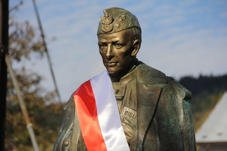 Odsłonięcie pomnika ks. Gurgacza w Łabowej