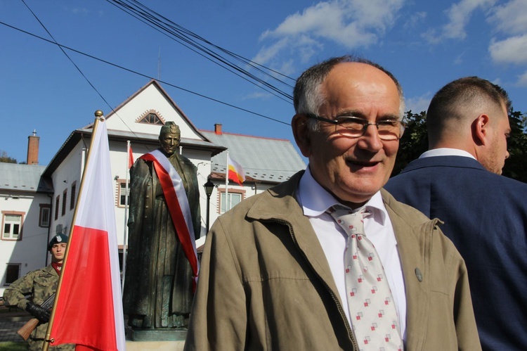 Odsłonięcie pomnika ks. Gurgacza w Łabowej