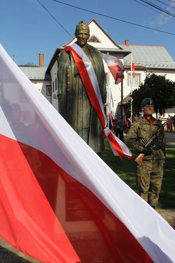 Odsłonięcie pomnika ks. Gurgacza w Łabowej