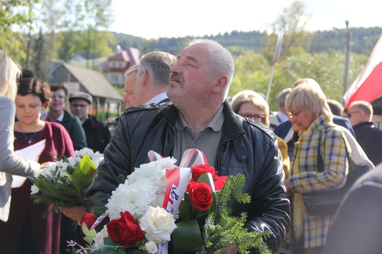 Odsłonięcie pomnika ks. Gurgacza w Łabowej