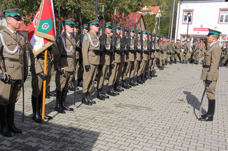 Odsłonięcie pomnika ks. Gurgacza w Łabowej