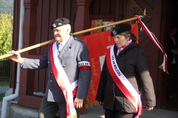 Odsłonięcie pomnika ks. Gurgacza w Łabowej