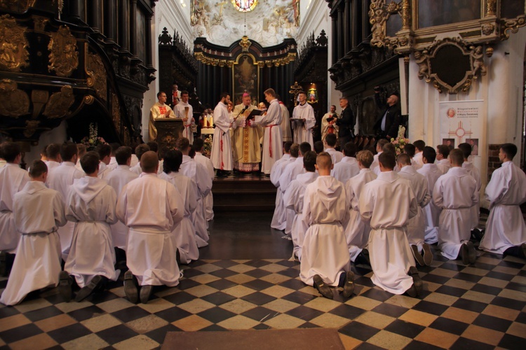 Nowi ceremoniarze archidiecezji gdańskiej.