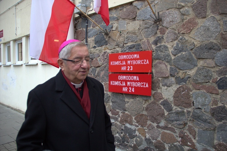 Metropolita gdański głosował w wyborach parlamentarnych 2019.