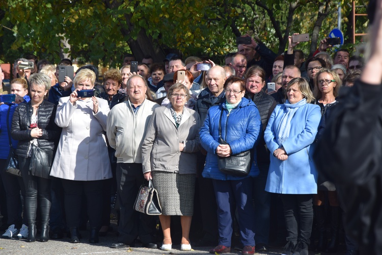 Ślubowanie pierwszoklasistów Technikum Zawodowego ZDZ w Nowym Mieście nad Pilicą