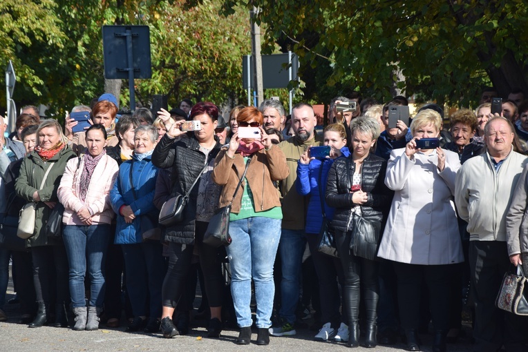 Ślubowanie pierwszoklasistów Technikum Zawodowego ZDZ w Nowym Mieście nad Pilicą