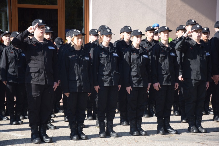 Ślubowanie pierwszoklasistów Technikum Zawodowego ZDZ w Nowym Mieście nad Pilicą
