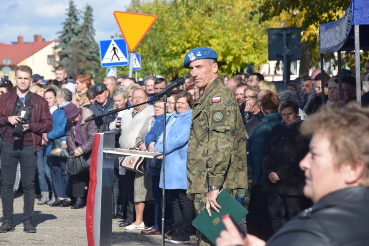 Ślubowanie pierwszoklasistów Technikum Zawodowego ZDZ w Nowym Mieście nad Pilicą