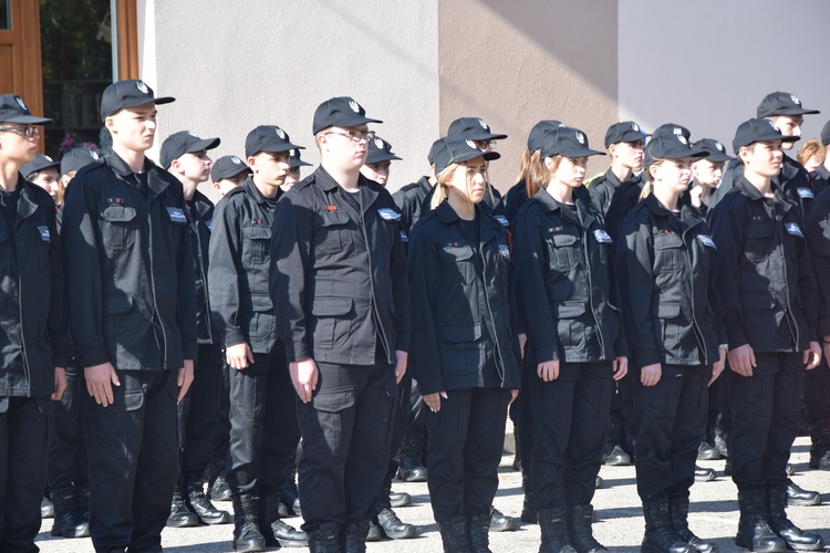 Ślubowanie pierwszoklasistów Technikum Zawodowego ZDZ w Nowym Mieście nad Pilicą