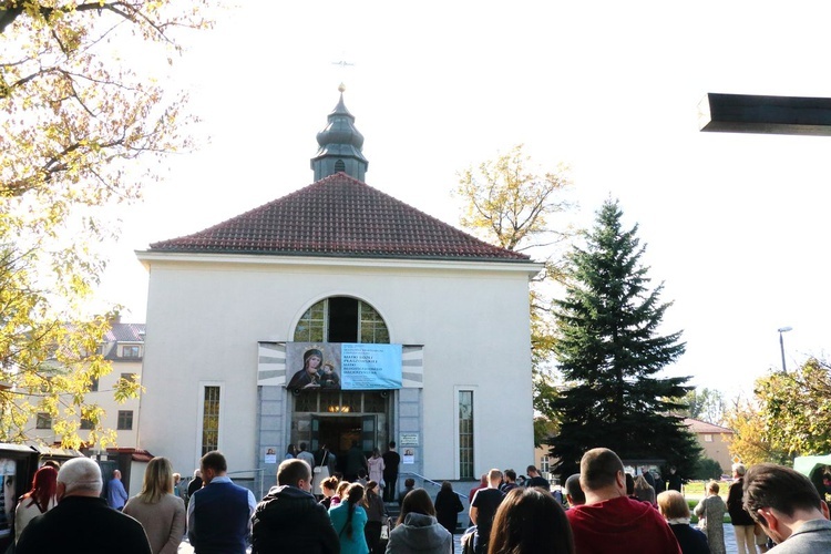 Kraków. Inauguracja sanktuarium Matki Bożej Płaszowskiej