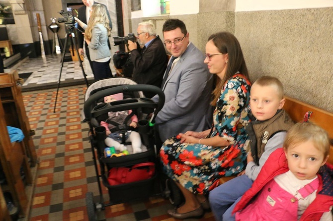 Kraków. Inauguracja sanktuarium Matki Bożej Płaszowskiej