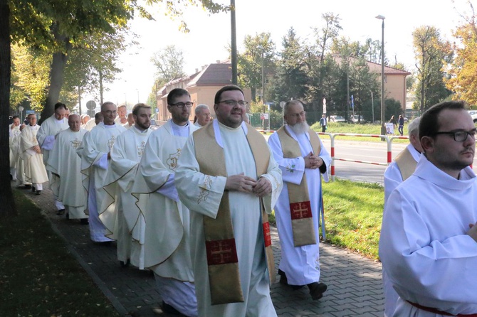 Kraków. Inauguracja sanktuarium Matki Bożej Płaszowskiej