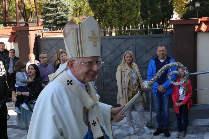 Kraków. Inauguracja sanktuarium Matki Bożej Płaszowskiej